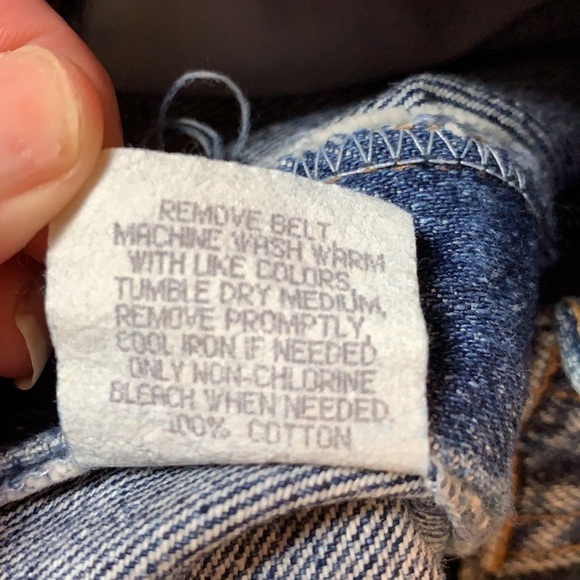 Vintage Chic mom / high rise denim jeans with pleat front & no back pockets - Picture 12 of 14